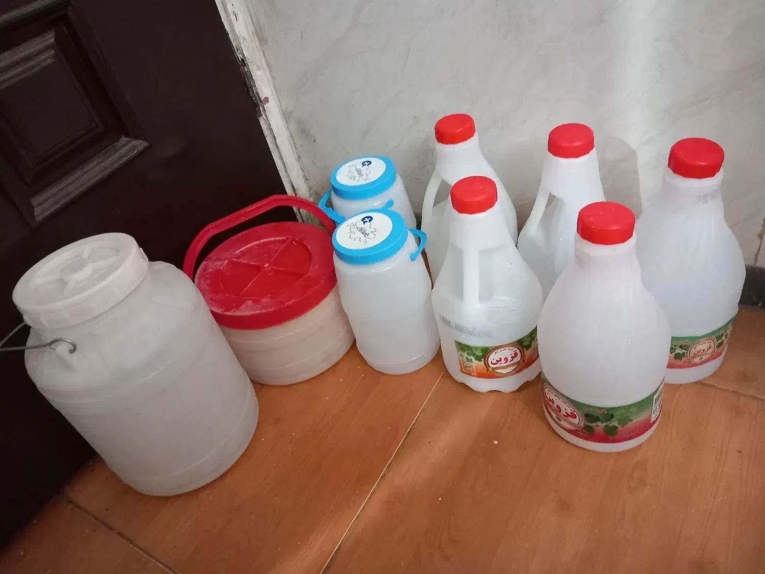 همه دبه ها باهم ۸۰|ظروف نگهدارنده، پلاستیکی، یک‌بارمصرف|تهران, اتابک|دیوار