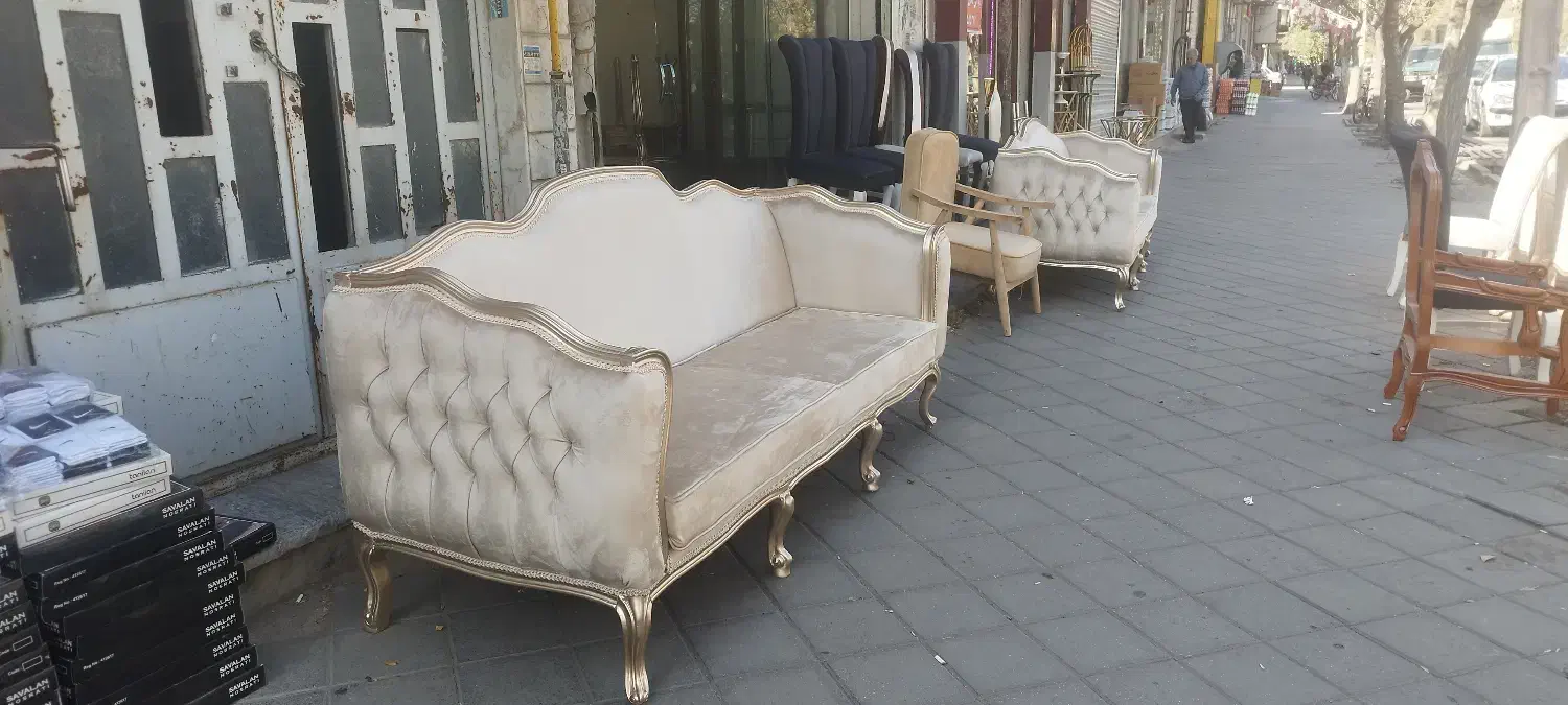 تولید انواع مبلمان راحتی کلاسیک و سلطنتی|خدمات پیشه و مهارت|اردبیل, |دیوار