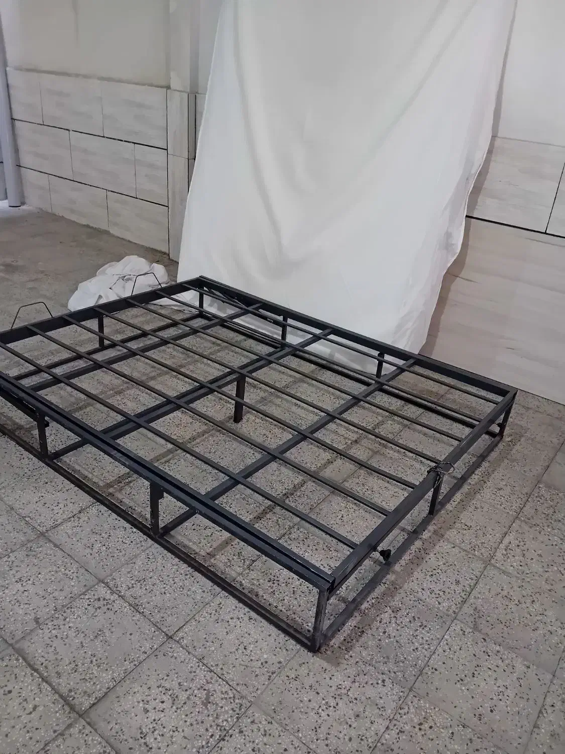 کفی تخت دونفره فلزی جکدار|تخت و سرویس خواب|مشکیندشت, |دیوار