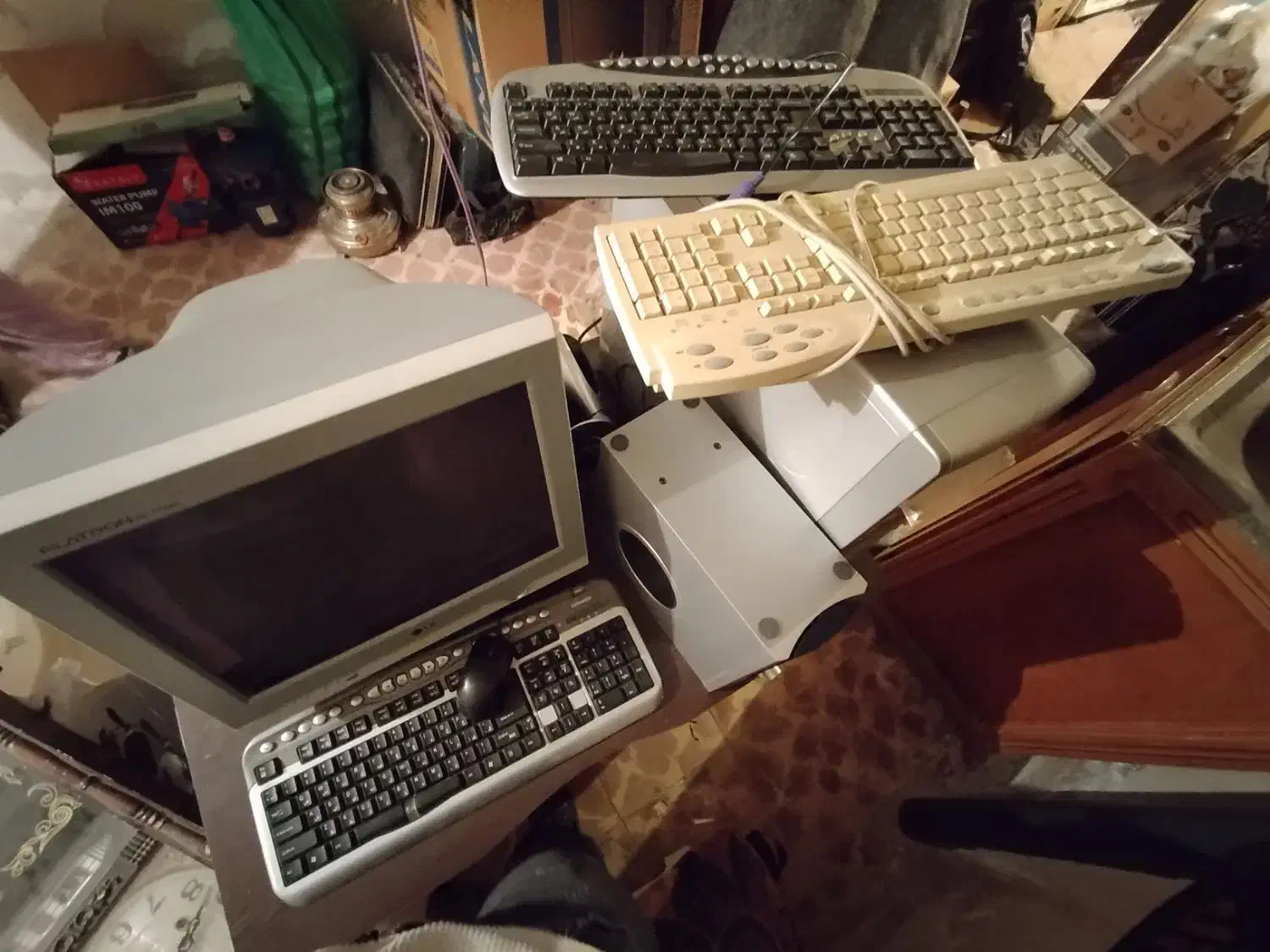 میز.کامپیوتر|رایانه رومیزی|اردبیل, |دیوار