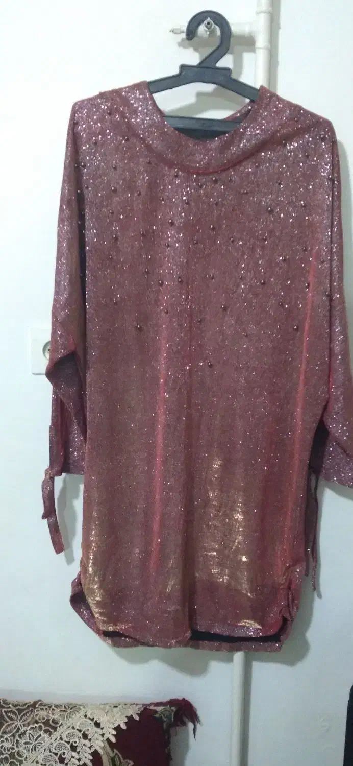 شومیز  بلند|لباس|اقبالیه, |دیوار