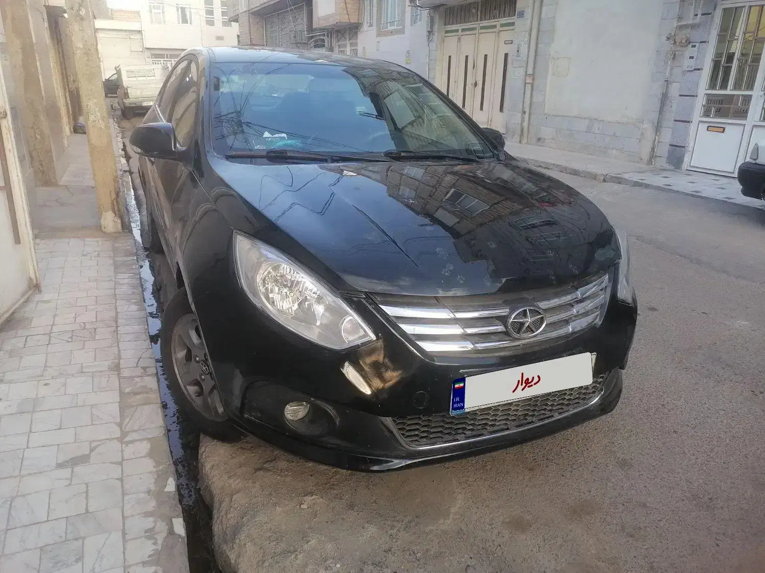 جک j فور|خودرو سواری و وانت|قم, چهل درخت‎|دیوار