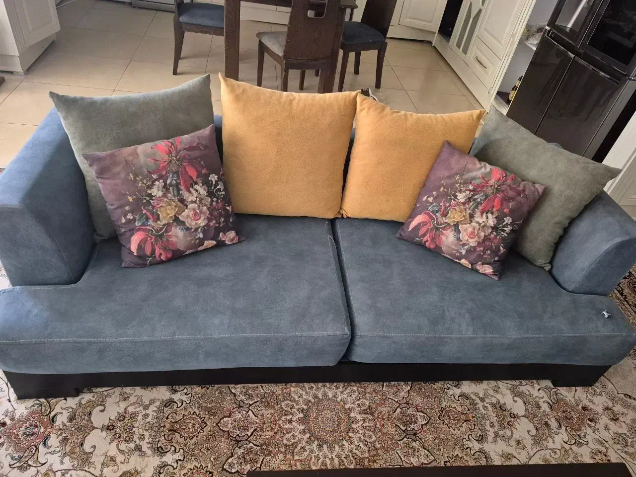 فروش دو دست مبلمان ۹ نفره و میز تلوزیون|مبلمان خانگی و میز عسلی|زاهدان, |دیوار