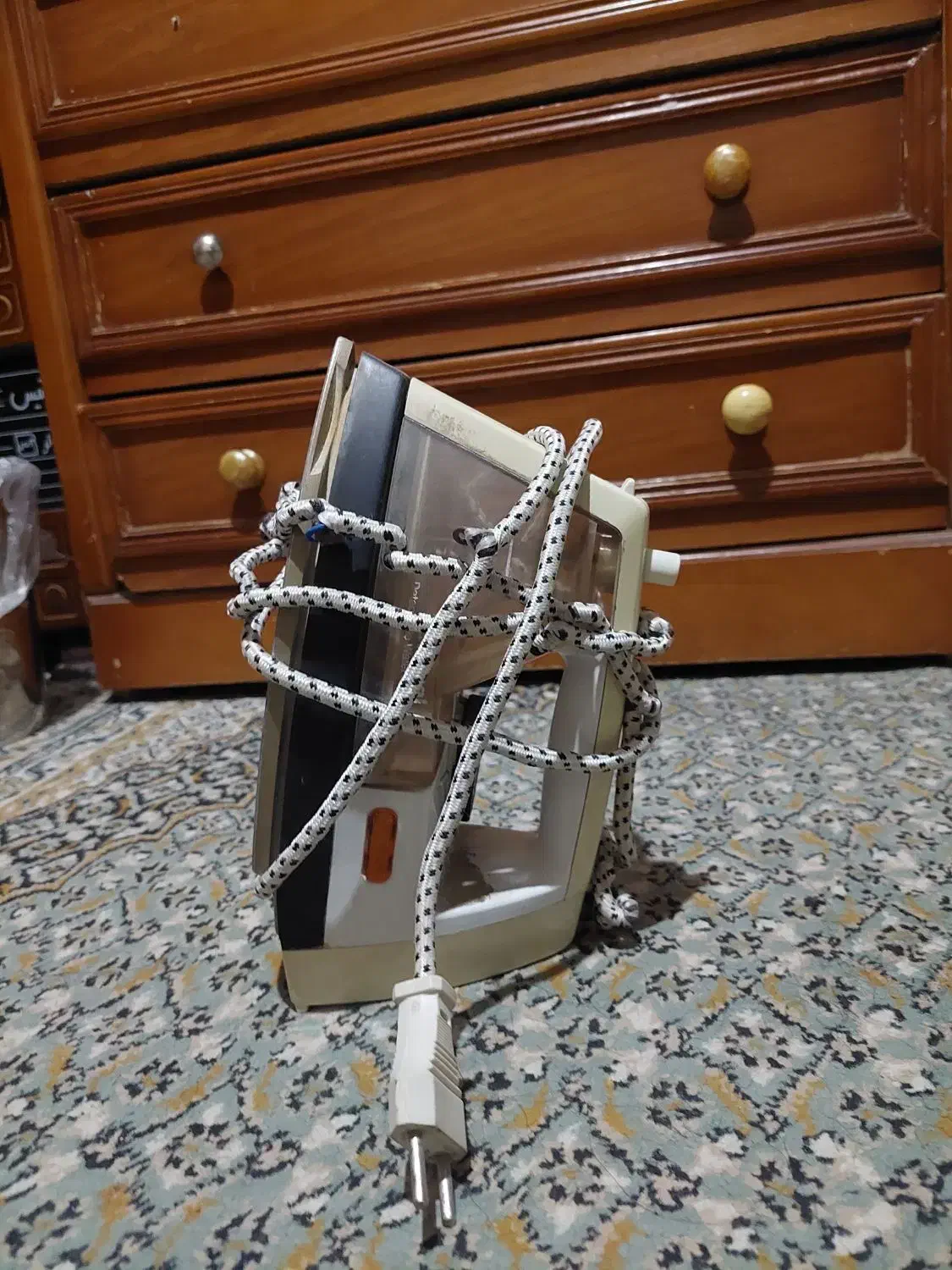 اتو جنس خوب|اتو و لوازم اتو|شیراز, تندگویان|دیوار