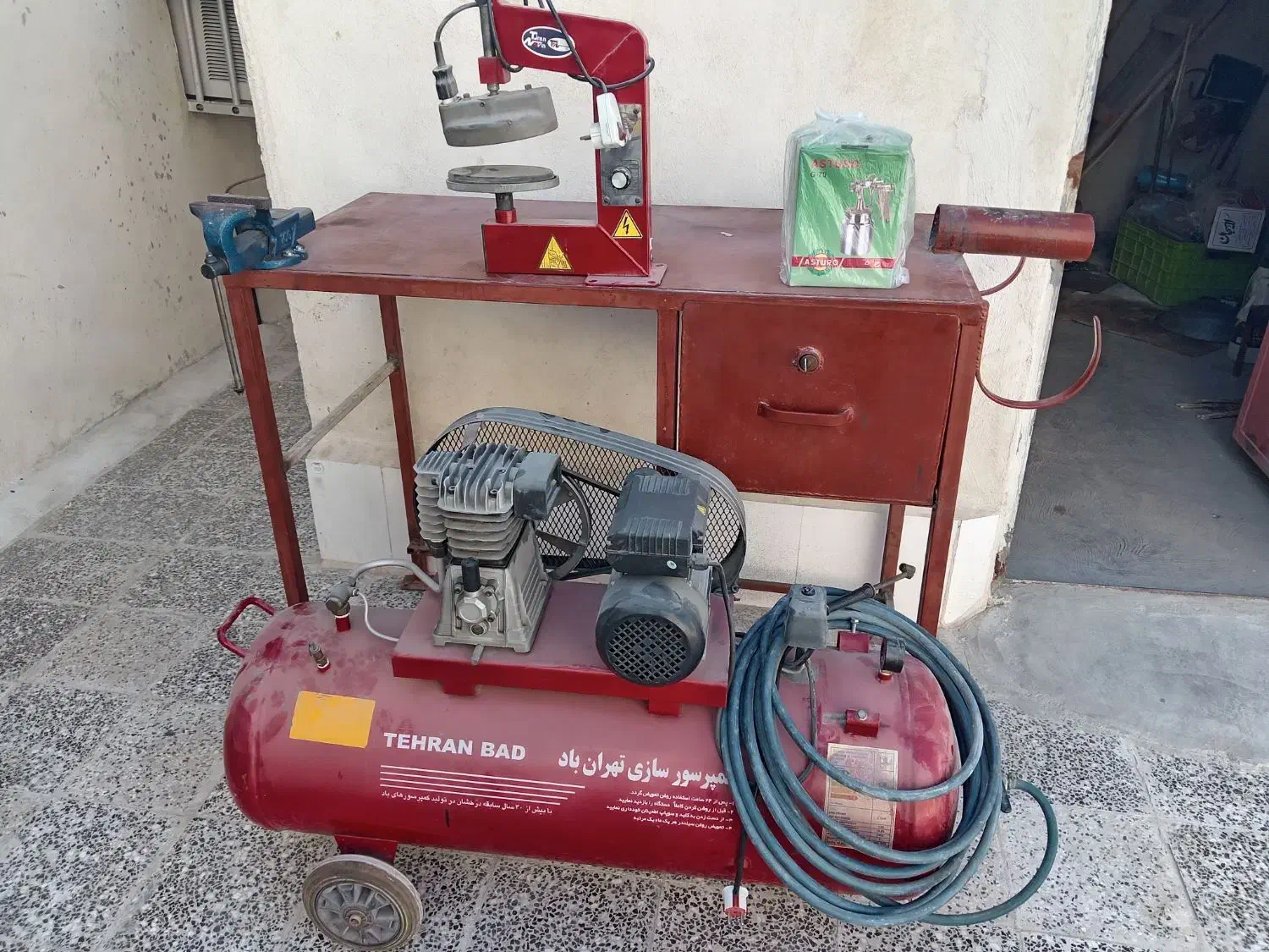 لوازم پنچرگیری و تعمیر گاهی|ابزارآلات|جاسک, |دیوار