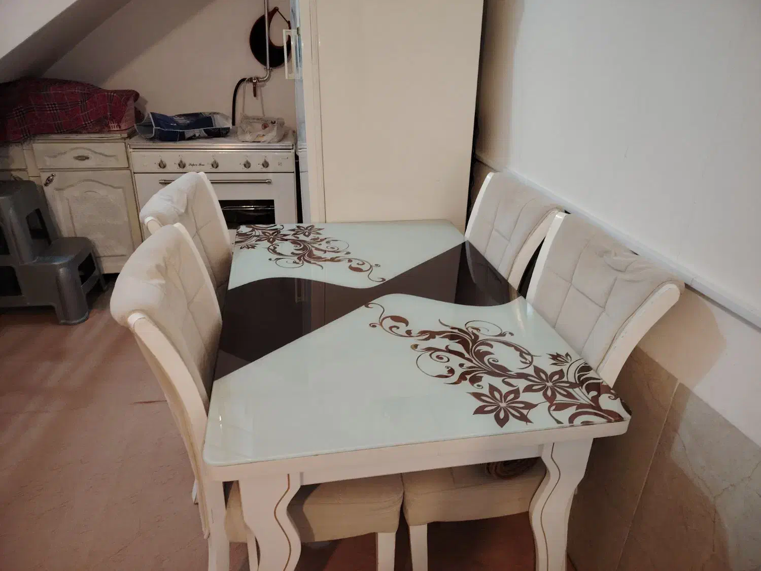 نهارخوری 4 نفره|میز و صندلی غذاخوری|اشنویه, |دیوار