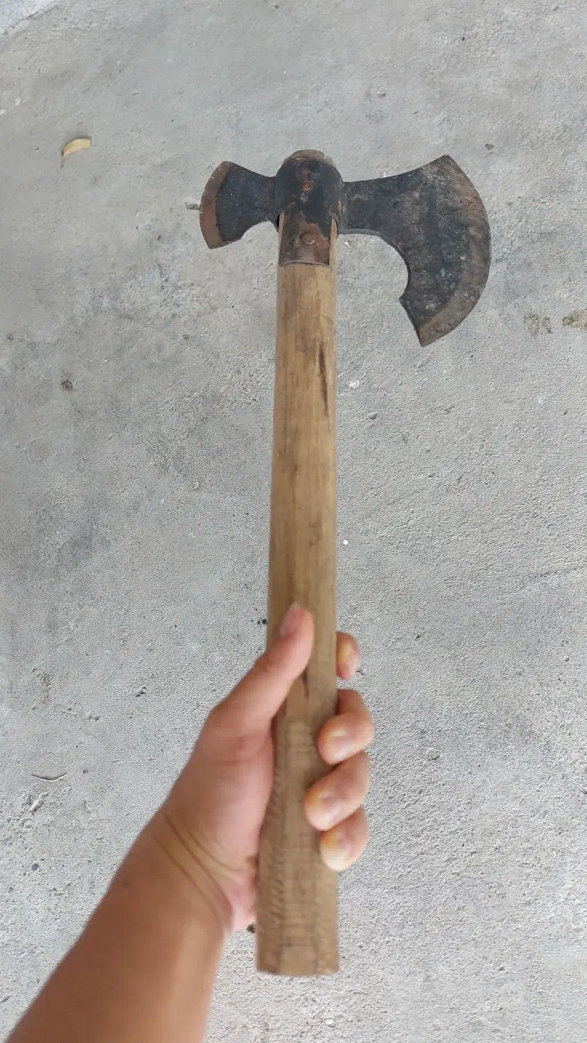 تبر دسته چوبی|کوهنوردی و کمپینگ|رشت, معلولین|دیوار