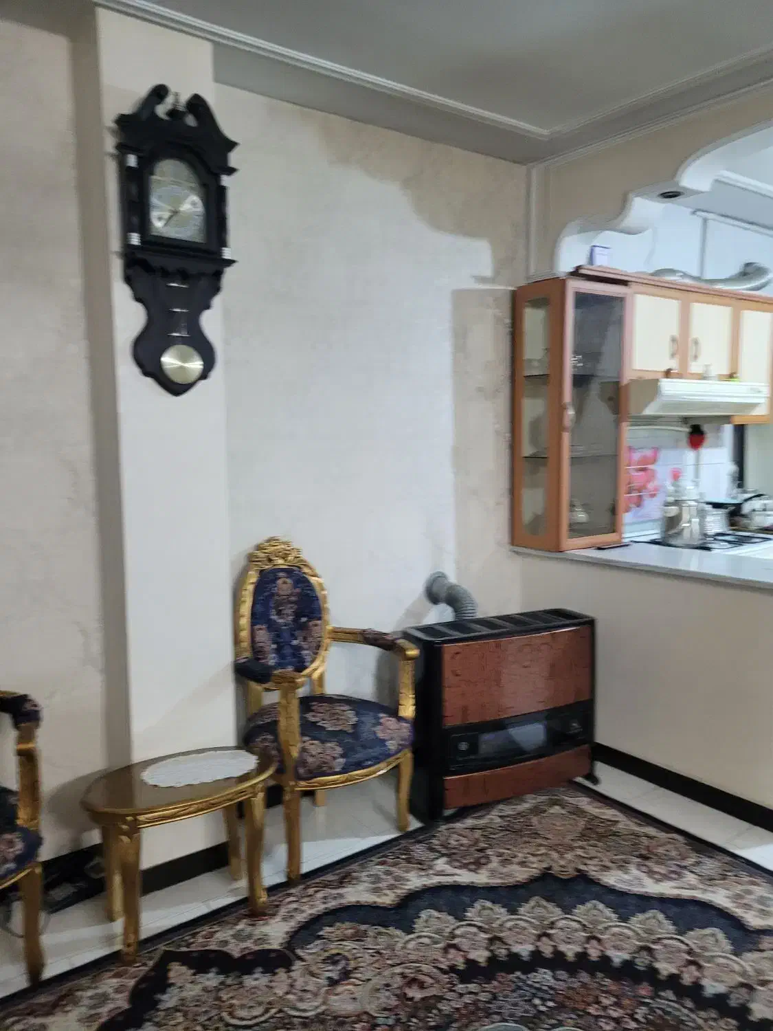 ۵۰ متر اجاره نورگیر و خوش نقشه|اجارهٔ آپارتمان|تهران, شهرک فردوس (حسینی)|دیوار