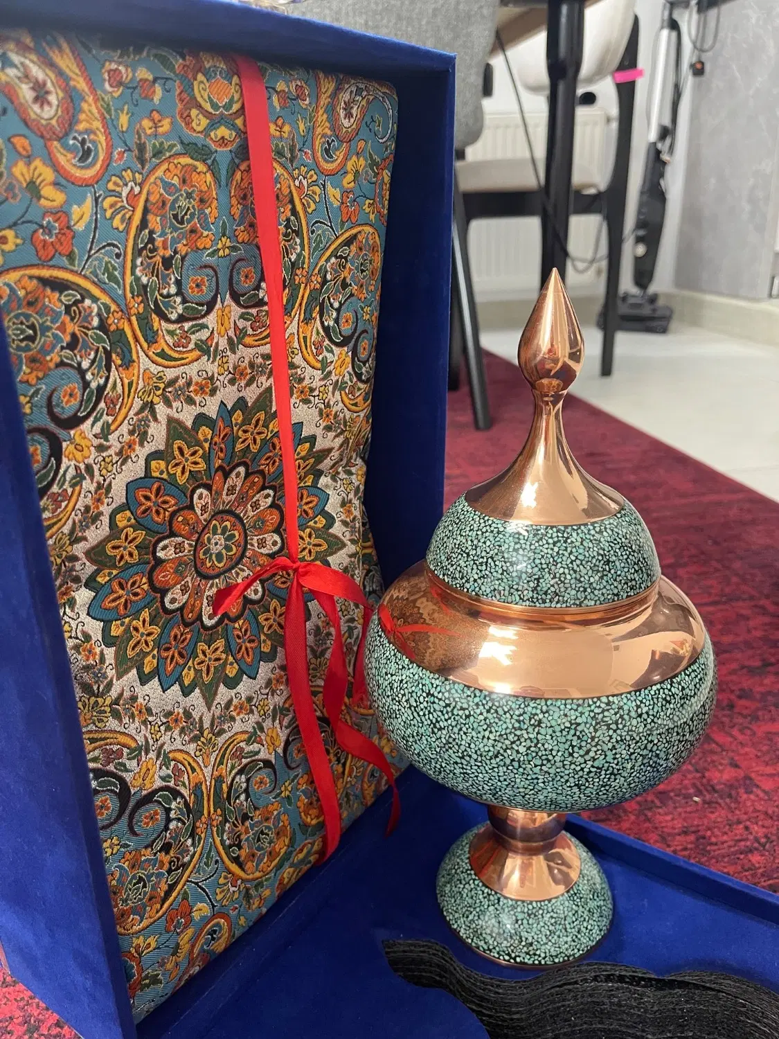 ست شکلات خوری مس و فیروزه و ترمه در جعبه نفیس ترمه|صنایع دستی و سایر لوازم تزئینی|تهران, راه آهن|دیوار