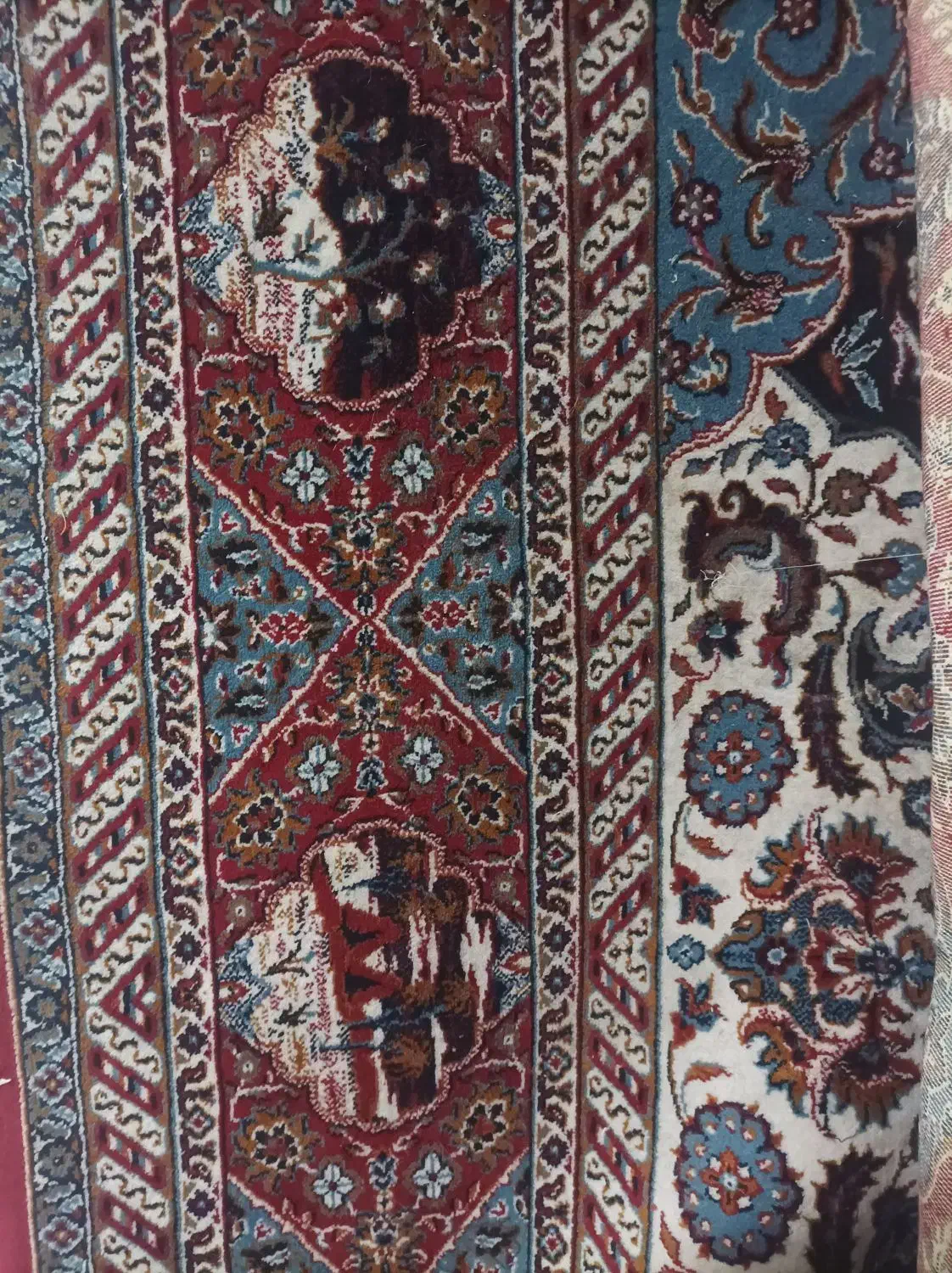 فرش 1200شانه هزار نقش قدیمی اصل|فرش|شیراز, دشت چنار|دیوار