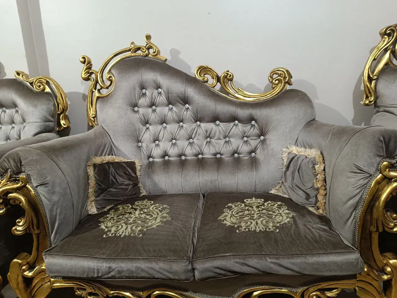 مبل ۹نفره|مبلمان خانگی و میز عسلی|باغستان, |دیوار