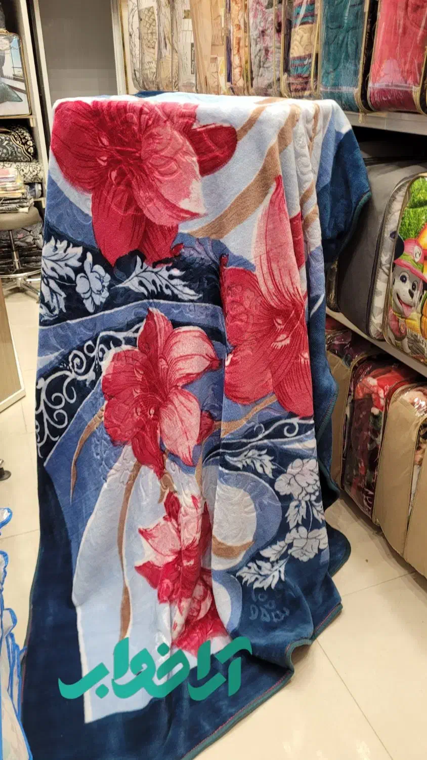 گرم و نرم چون ...|رختخواب، بالش، پتو|یزد, |دیوار