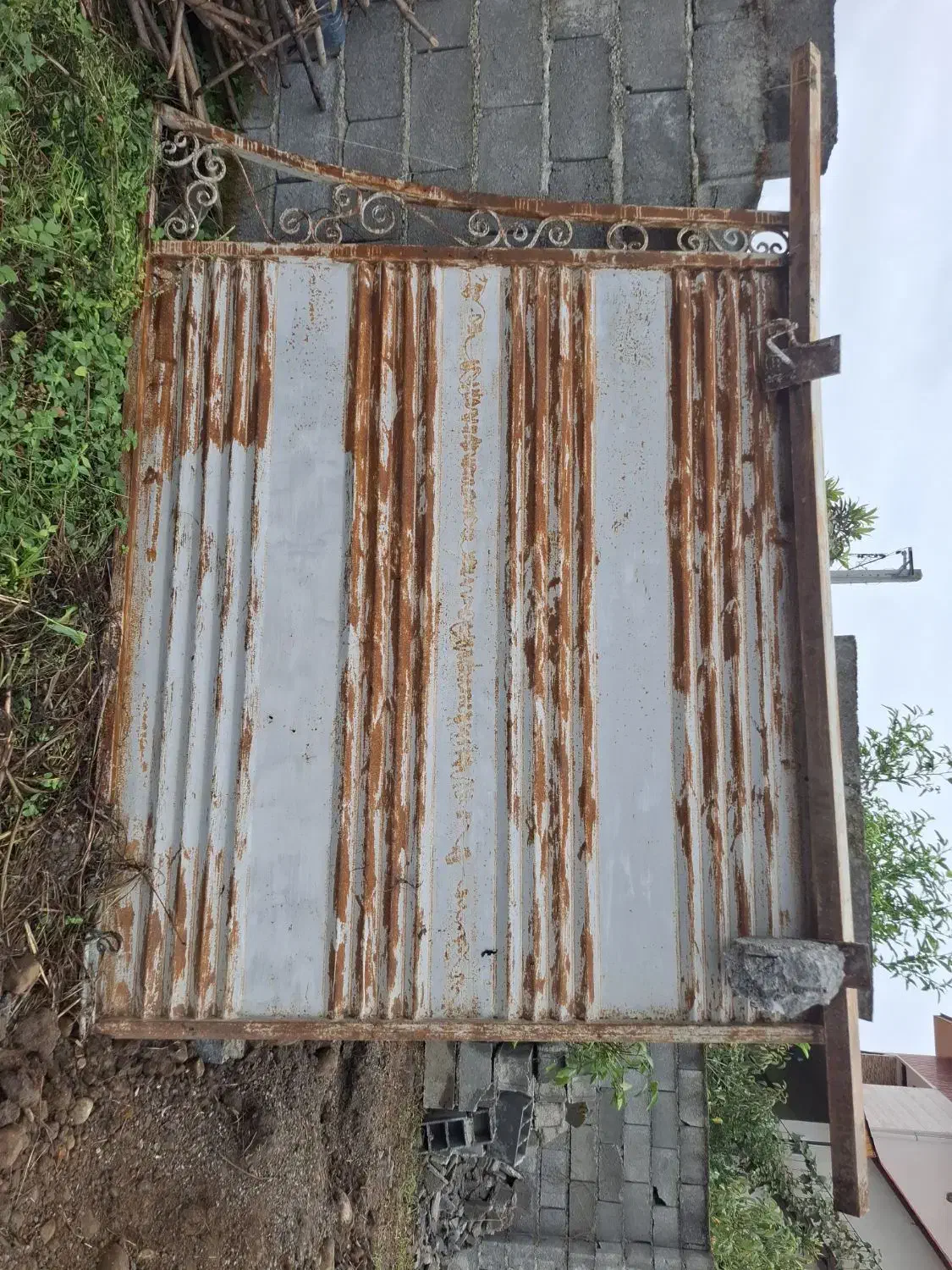 دروازه آهنی سنگین|مصالح و تجهیزات ساختمان|تنکابن, |دیوار