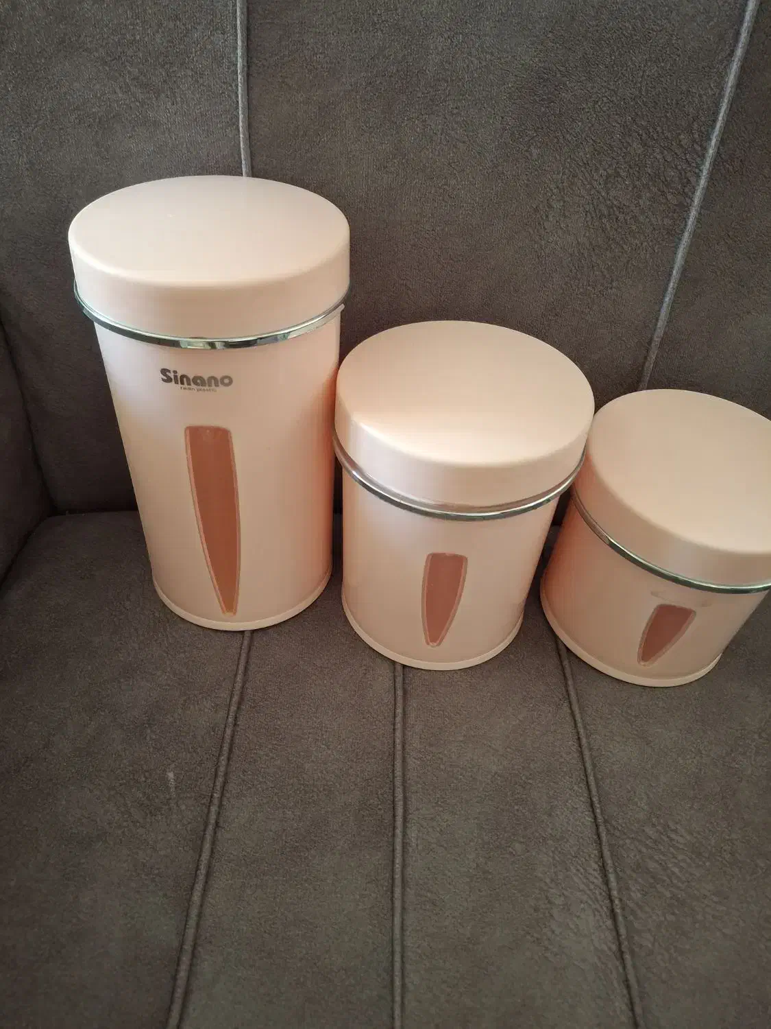 دو دست پاسماوری|ظروف نگهدارنده، پلاستیکی، یکبارمصرف|سنندج, |دیوار