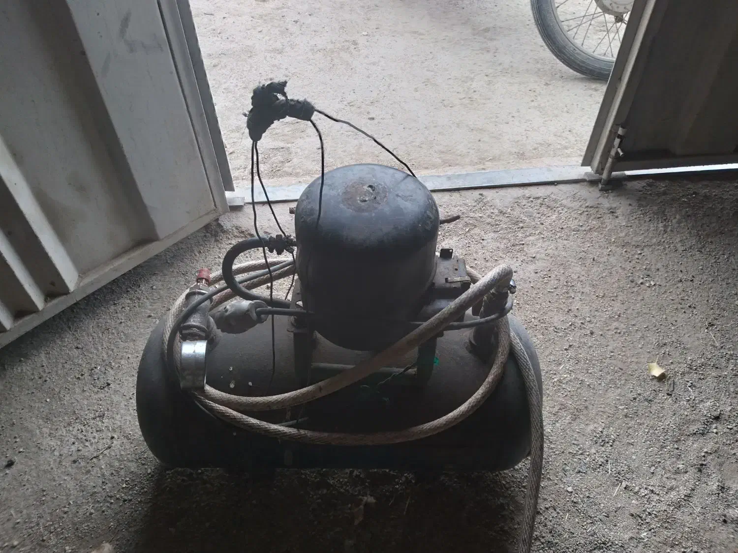 پمپ باد۵۰لیتری|ابزارآلات|بروجرد, |دیوار