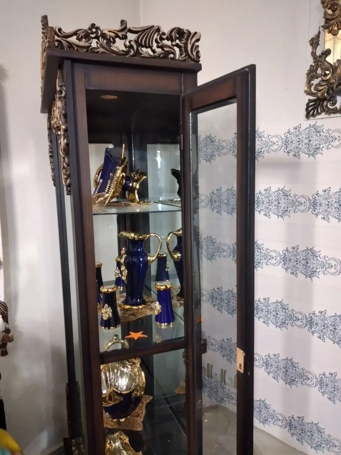 بوفه در حد نو با کیفیت بسیار خوب|بوفه، ویترین، کنسول|کرج, شهرک شهید احسانی نژاد|دیوار