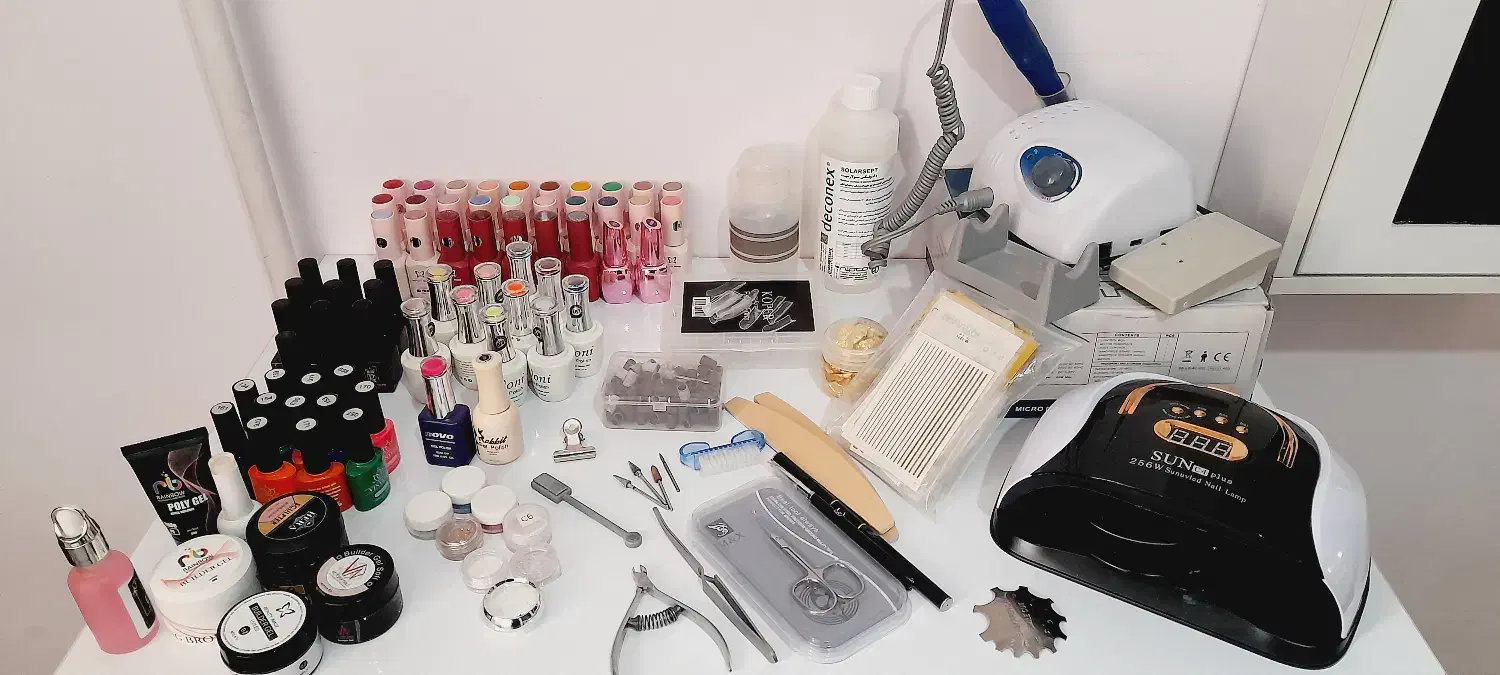 وسایل ناخن حرفه‌ای لاک، ژل، ابزار و دیزاین|آرایشگاه و سالن‌های زیبایی|رشت, حافظ آباد|دیوار