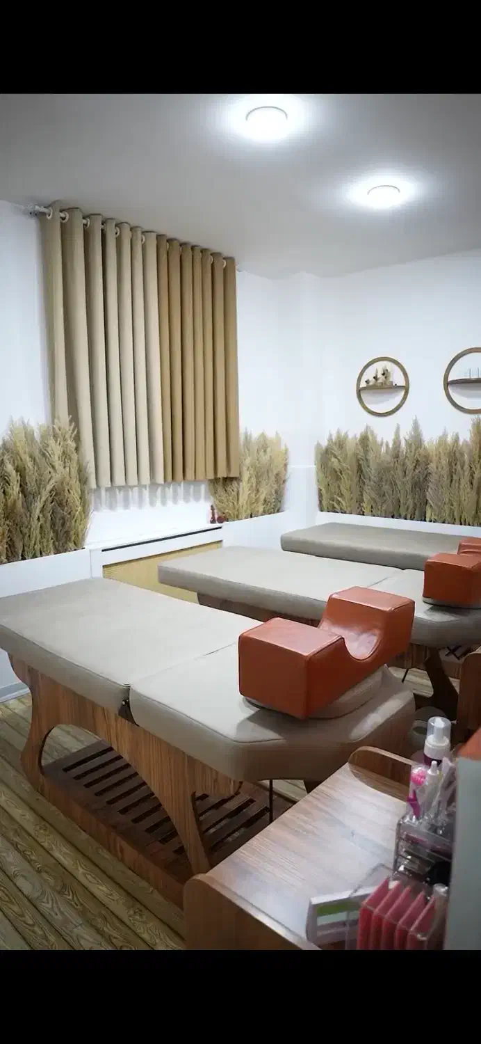 تجهیزات سالن زیبایی بسیار نو و تمیز با قیمت مناسب|آرایشگاه و سالن‌های زیبایی|سمنان, |دیوار