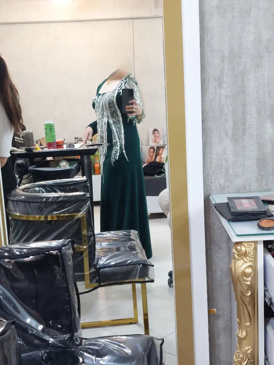 لباس مجلسی|لباس|شاهین‌شهر, فردوسی|دیوار