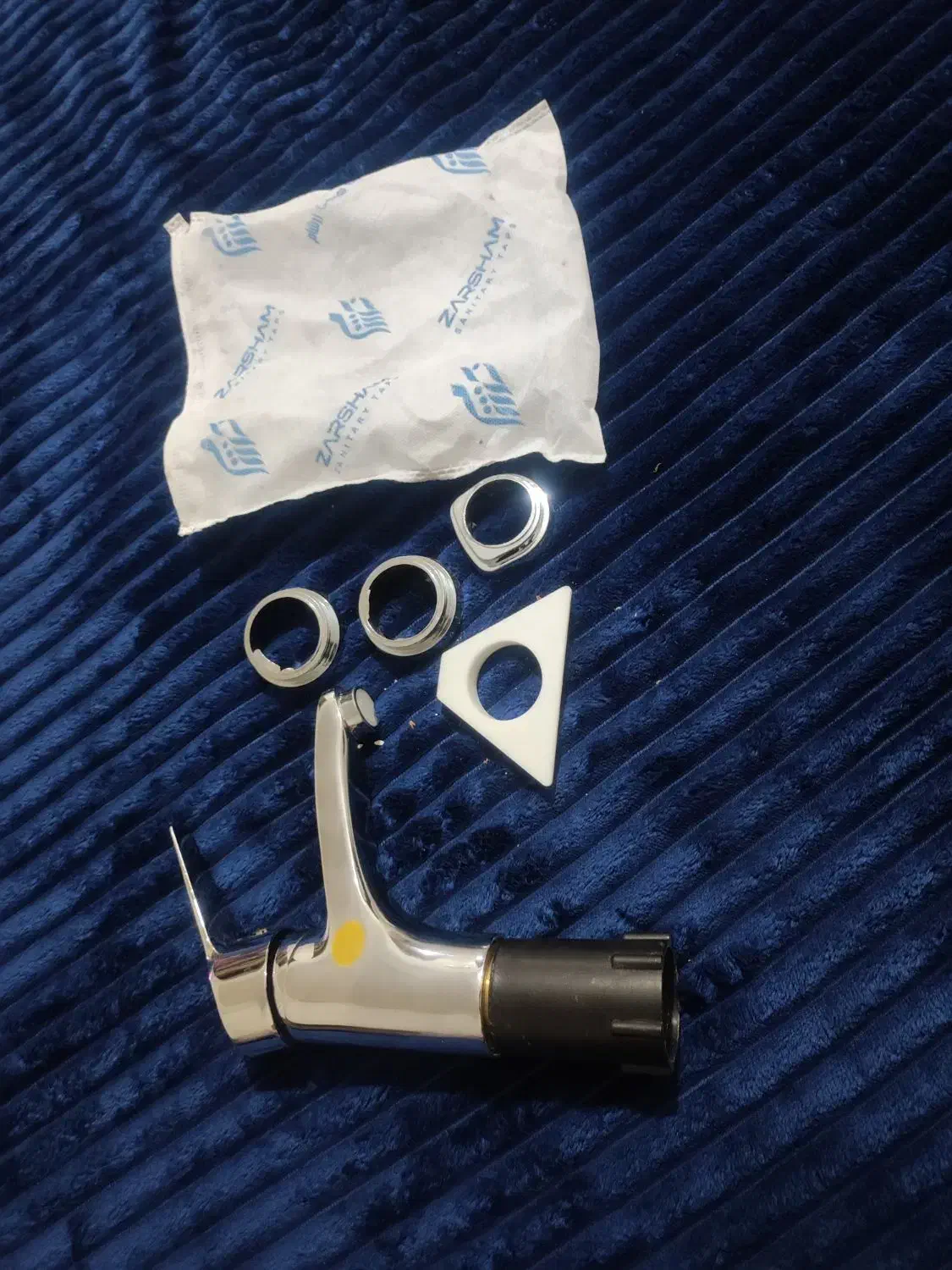 شیر. روشویی نو. نو|لوازم سرویس بهداشتی|دورود, |دیوار