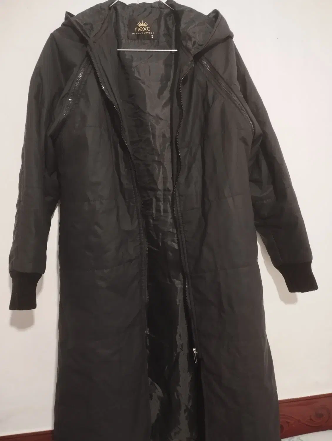 بارونی|لباس|نظرآباد, رسالت|دیوار