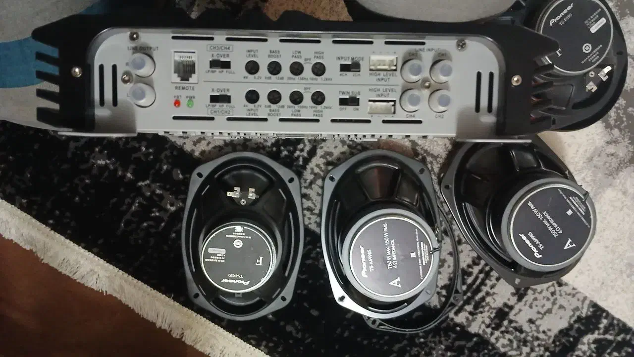 رینگ و لاستیک زیرصفری امپ۴ خروجی با۴عددباندپایونیر|قطعات یدکی و لوازم جانبی|باخزر, |دیوار