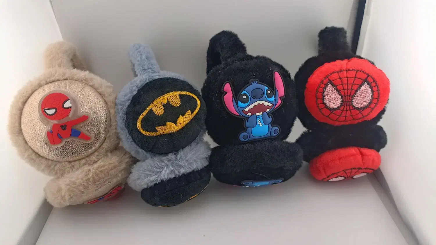 گوش گیر بچگانه|کفش و لباس بچه|قشم, |دیوار