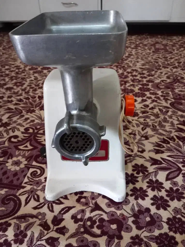 چرخ گوشت و ابمیوه گیر|خردکن، آسیاب، غذاساز|خرمآباد, |دیوار