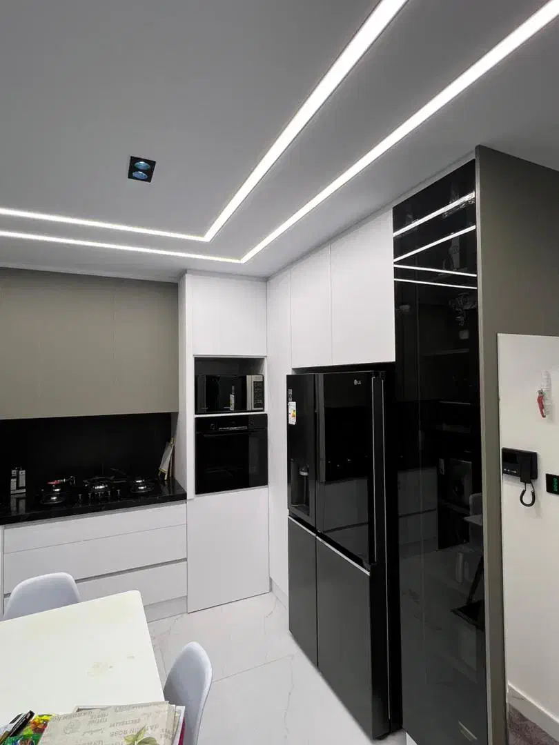 آپارتمان ۱۸۰ متری سه خواب در زعفرانیه