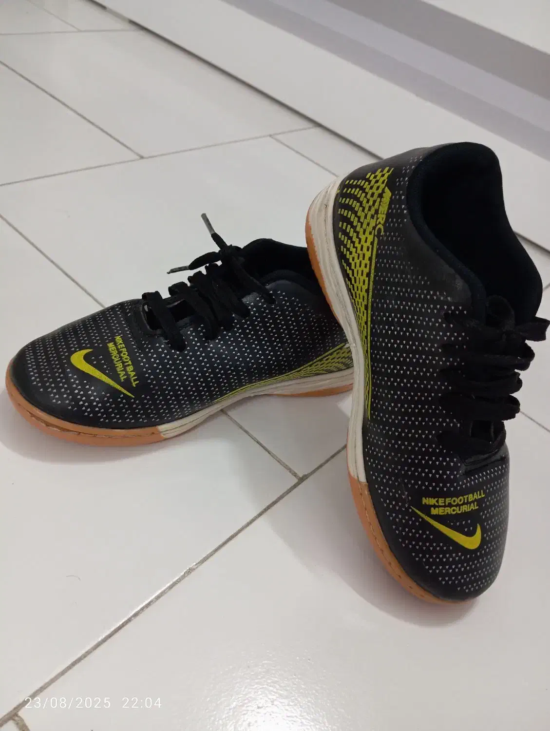 کتونی سالنی، سالم و نو|کفش و لباس بچه|قائم‌شهر, |دیوار