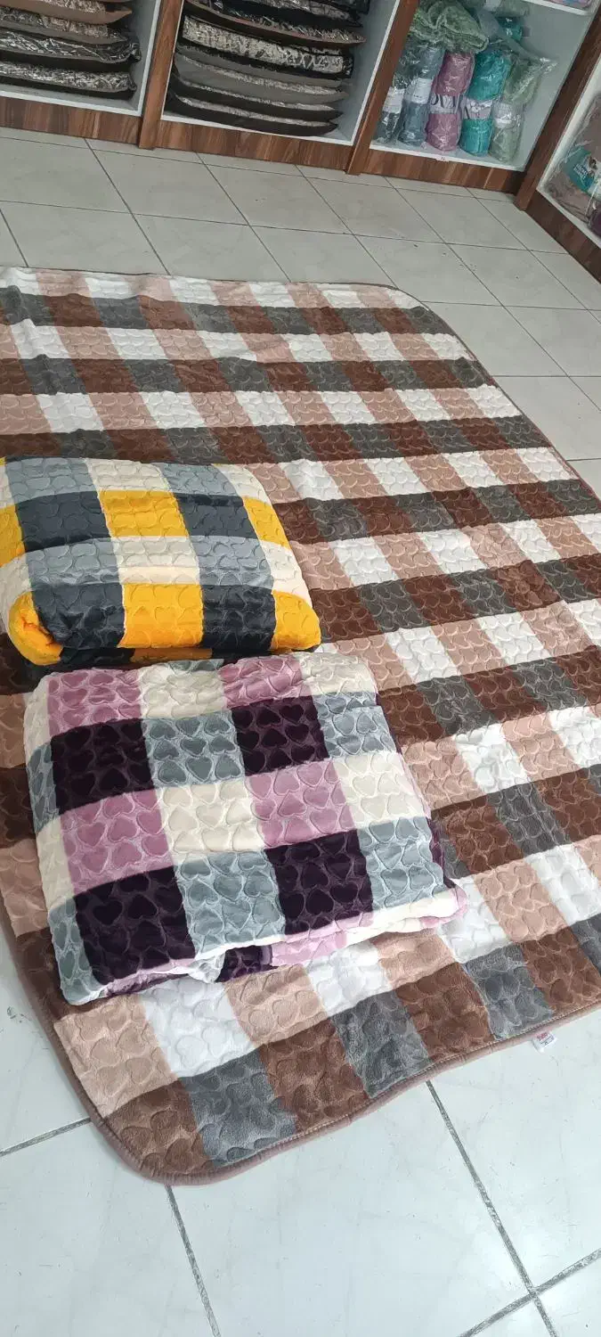 پتو شادیلون اصل گرم بالا سنگین|رختخواب، بالش، پتو|ایلام, |دیوار