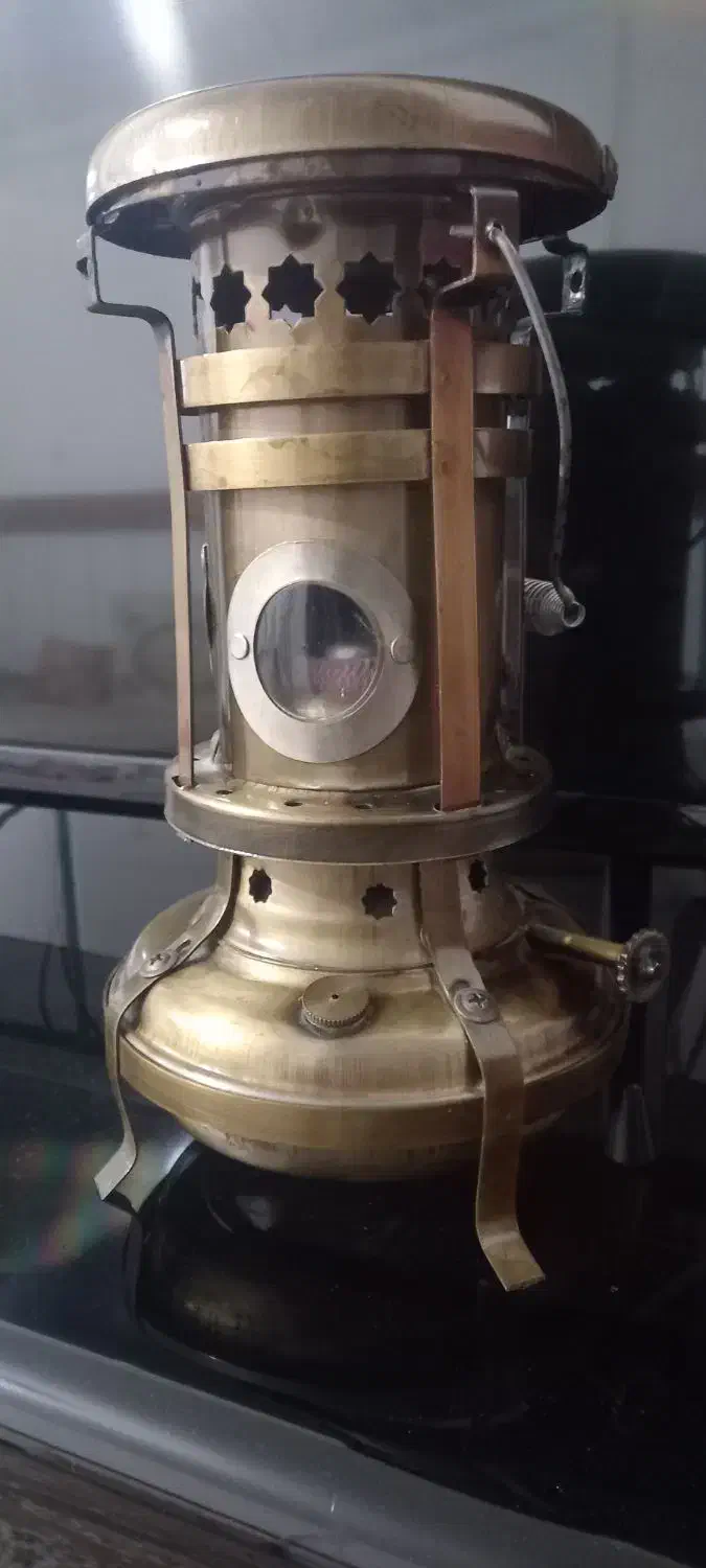 چراغ دکوری|کلکسیون اشیاء عتیقه|اقبالیه, |دیوار