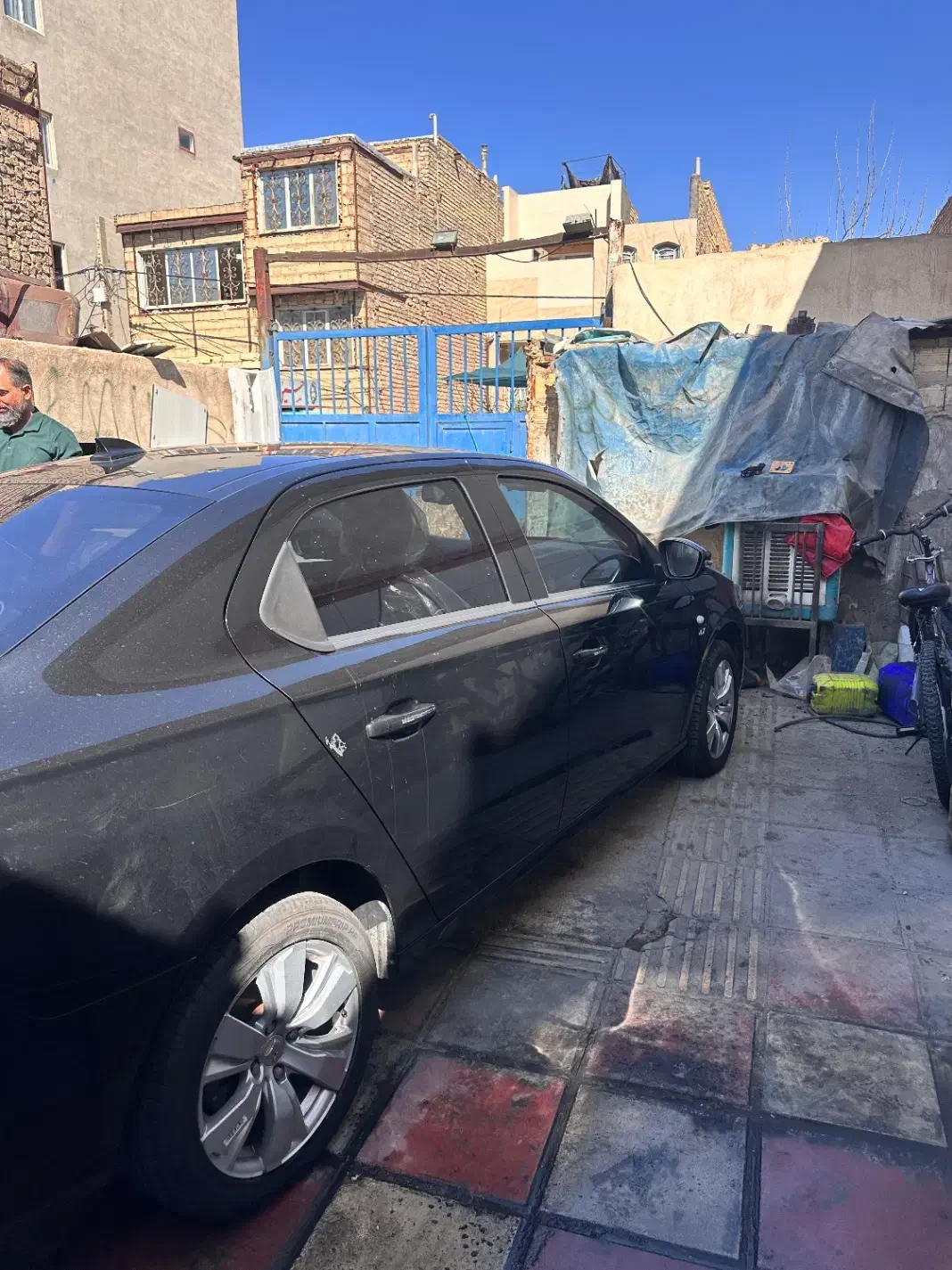 تاراv4|خودرو سواری و وانت|قم, باغ شریفی|دیوار