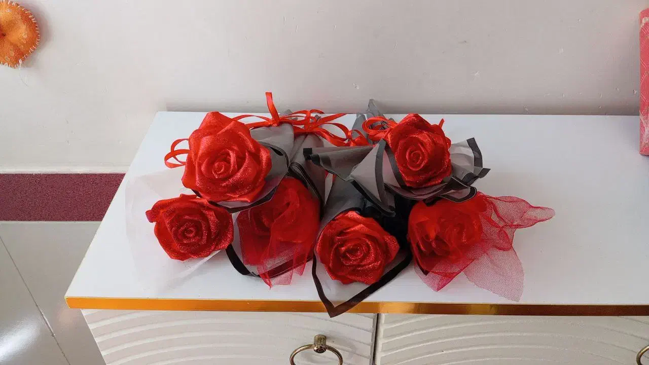 گل روبانی|گل مصنوعی|بناب, |دیوار