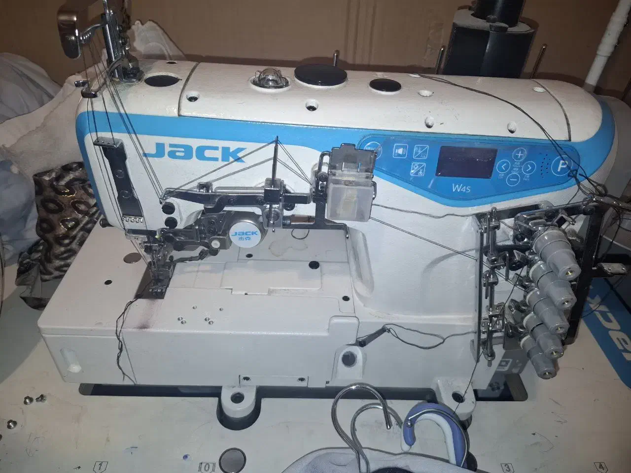 چرخ میان دوز کامپیوتری jack و قیچی برقی صنعتی|ماشینآلات صنعتی|ری, فیروزآبادی|دیوار