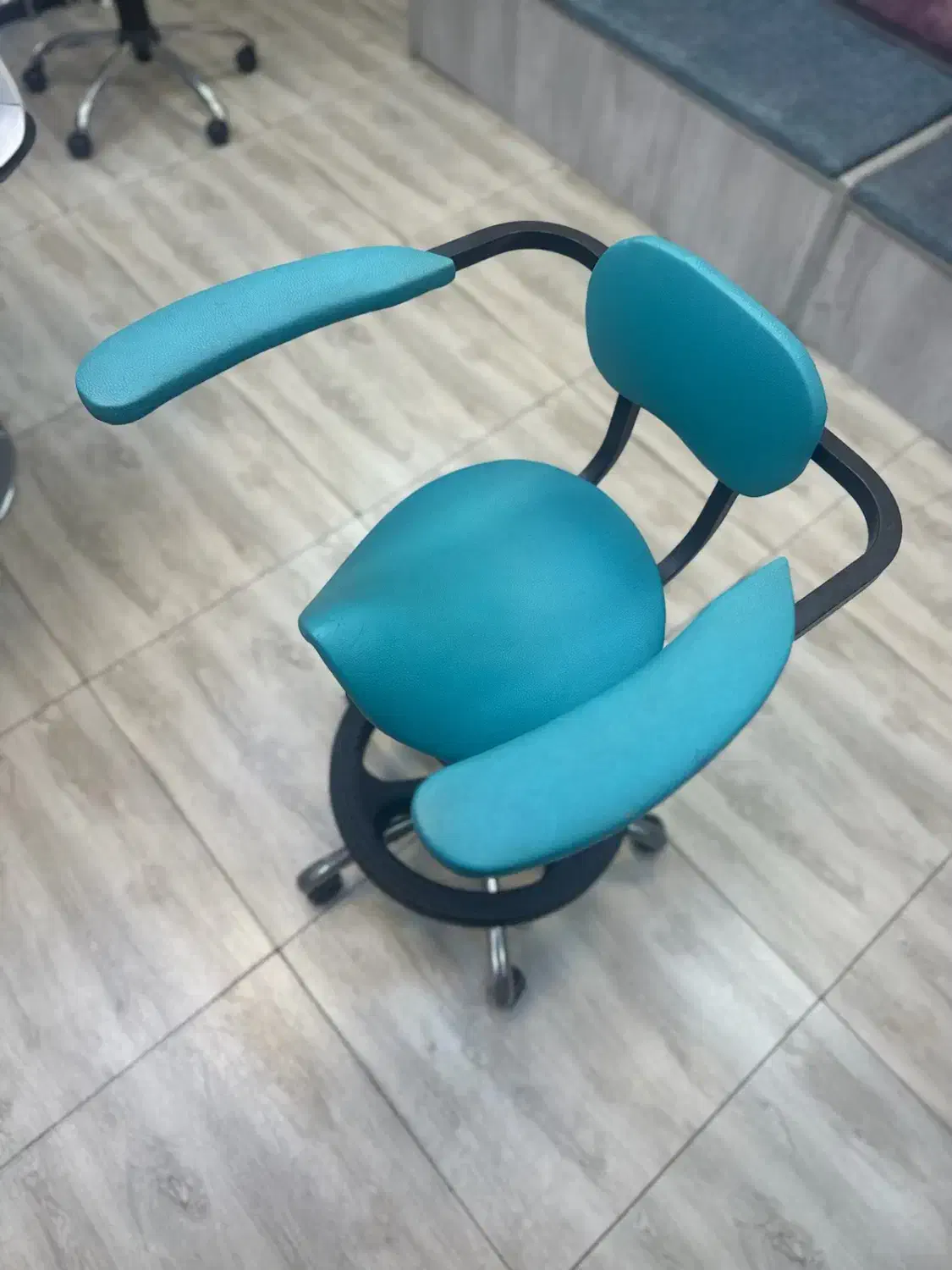 صندلی ارایشگاهی|آرایشگاه و سالنهای زیبایی|تهران, شهرک محلاتی|دیوار