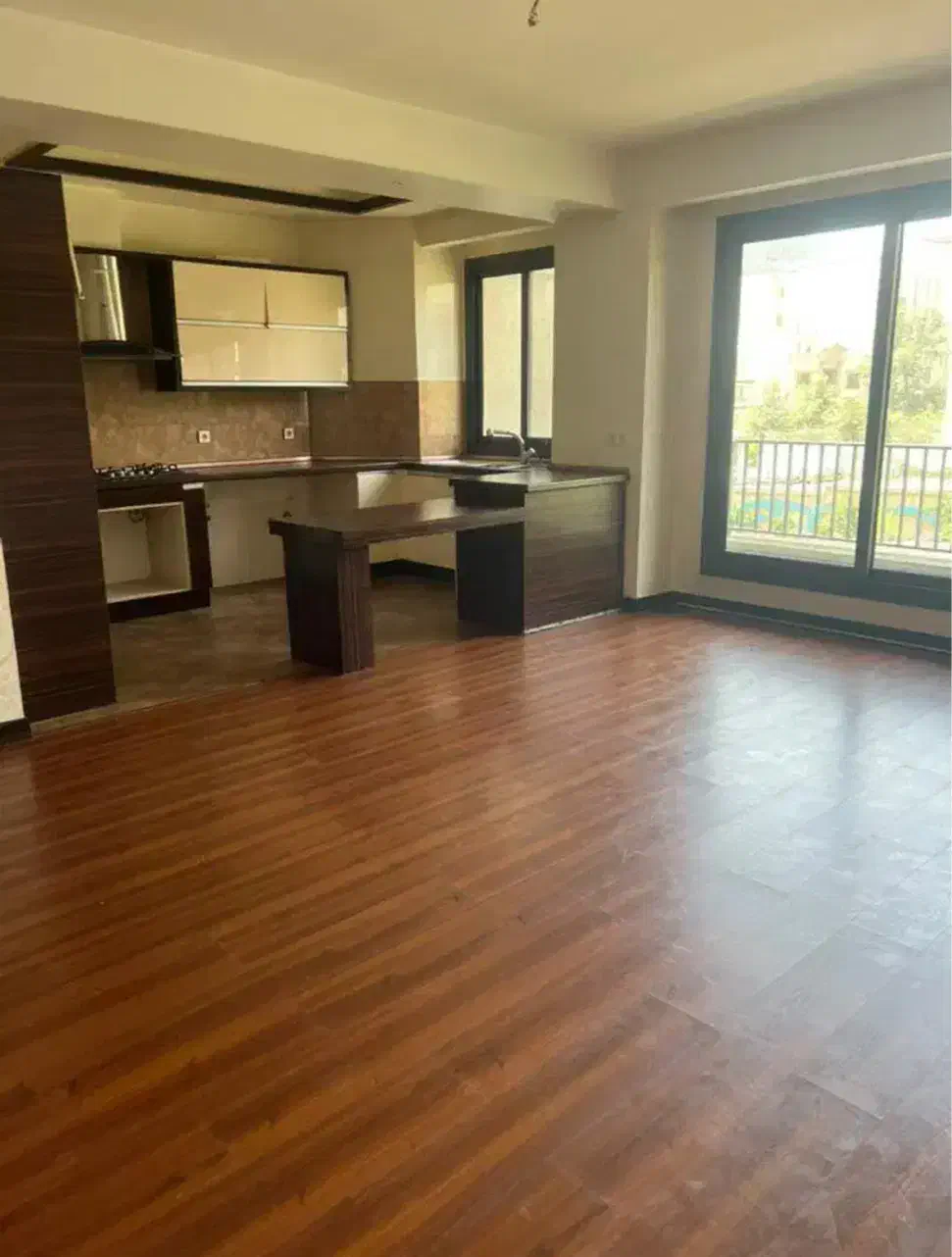 ۹۵متر۲خواب /برج باغ برند/ بهترین خیابان منطقه