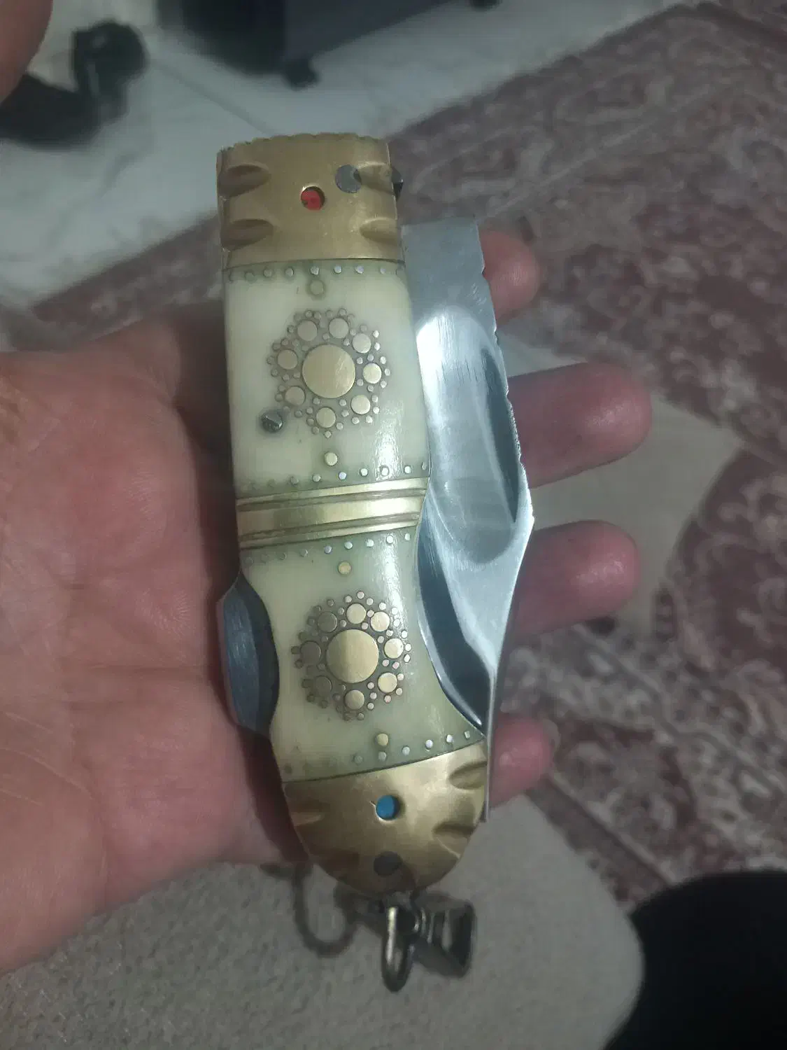 چاقو بابا|کلکسیون اشیاء عتیقه|سقز, |دیوار