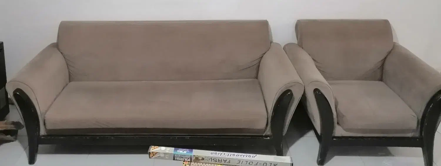 یک دست مبل راحتی|مبلمان خانگی و میز عسلی|زنجان, |دیوار