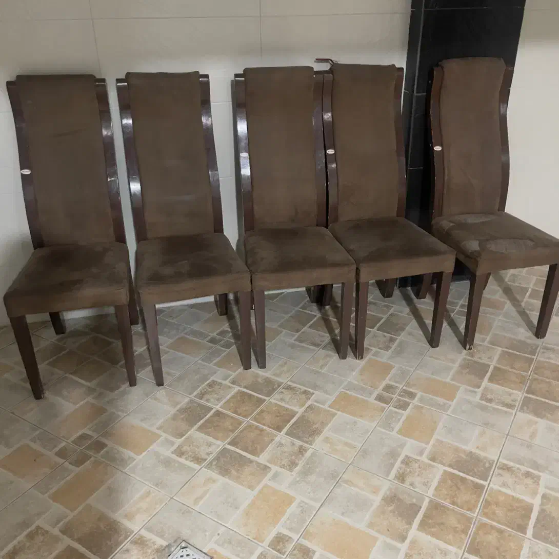 میز و صندلی|میز و صندلی غذاخوری|اصفهان, جلفا|دیوار