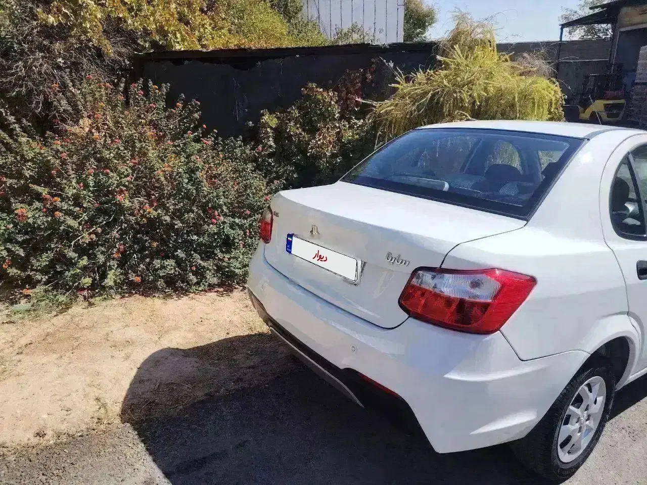 ساینا اس سفید ۲گانه کارخانه مدل۱۴۰۲|خودرو سواری و وانت|شیراز, تل حسینآباد|دیوار