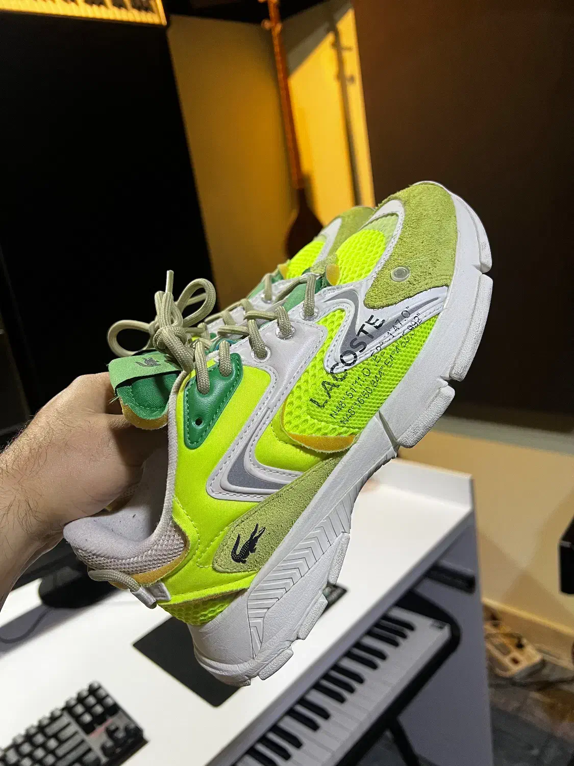 کتونی اورجینال|کیف، کفش، کمربند|رودهن, |دیوار