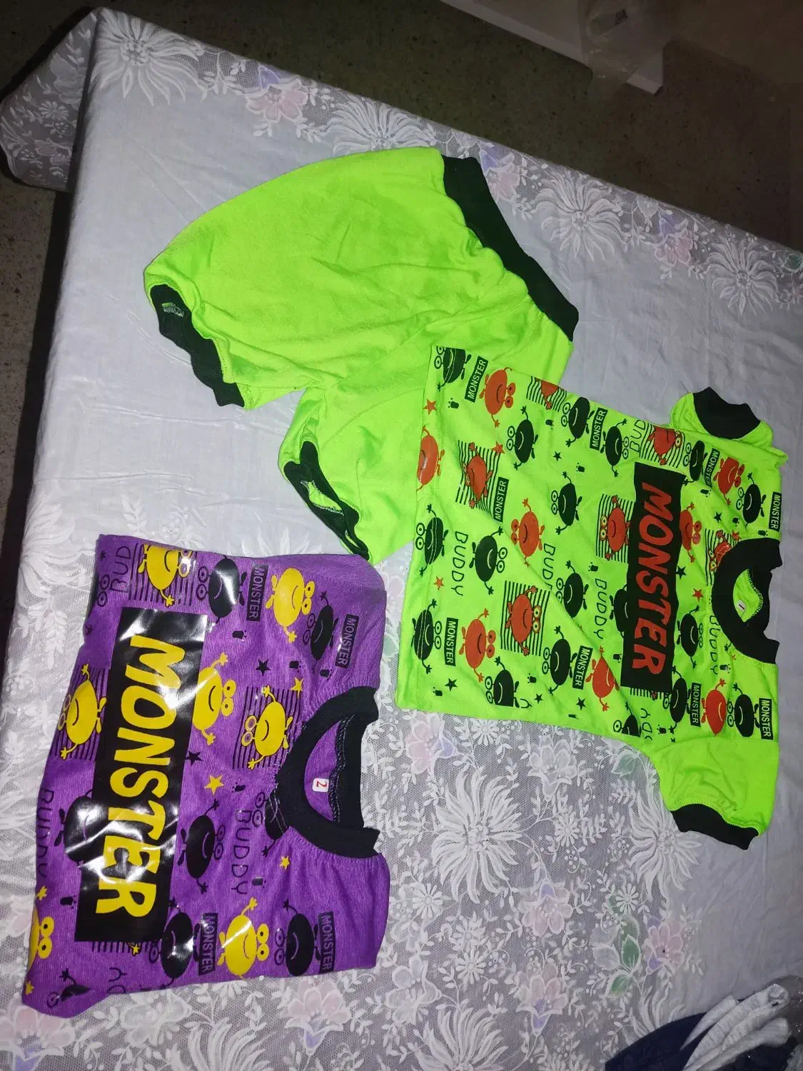 لباس پسرانه|لباس|میبد, |دیوار