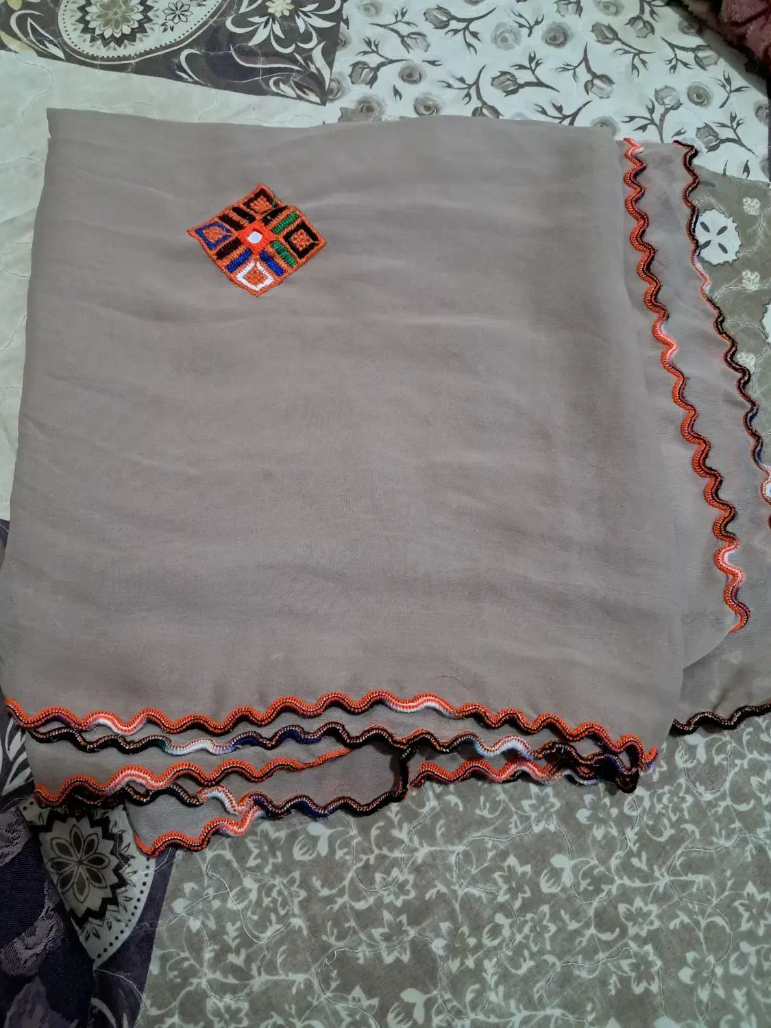 لباس چرخی نو|لباس|سراوان, |دیوار