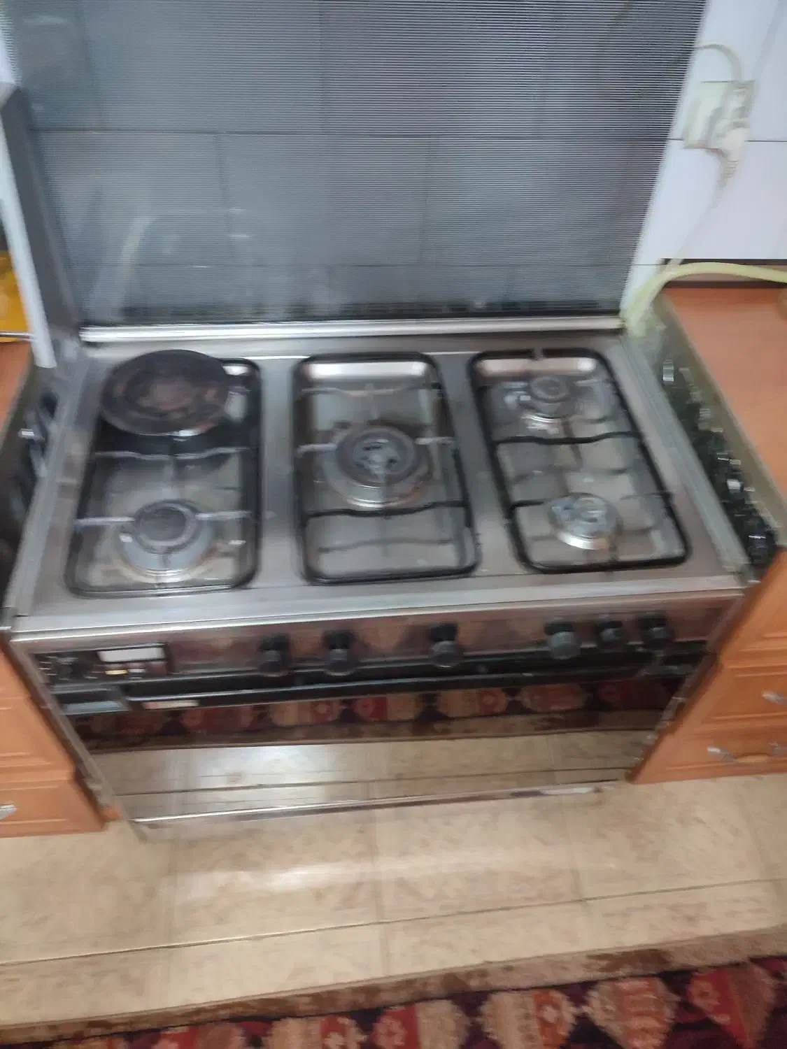 اجاق گاز فردار همراه با دوعدد جوجه گردان|اجاق گاز و لوازم برقی پختوپز|خرمآباد, |دیوار