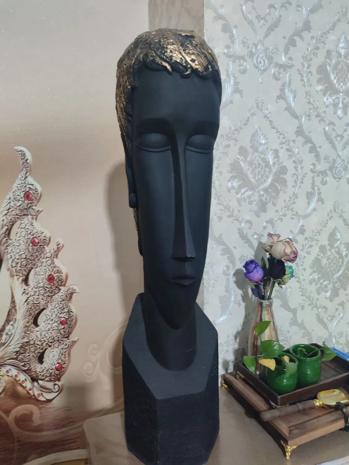 مجسمه|مجسمه، تندیس، ماکت|رباطکریم, رباطکریم|دیوار