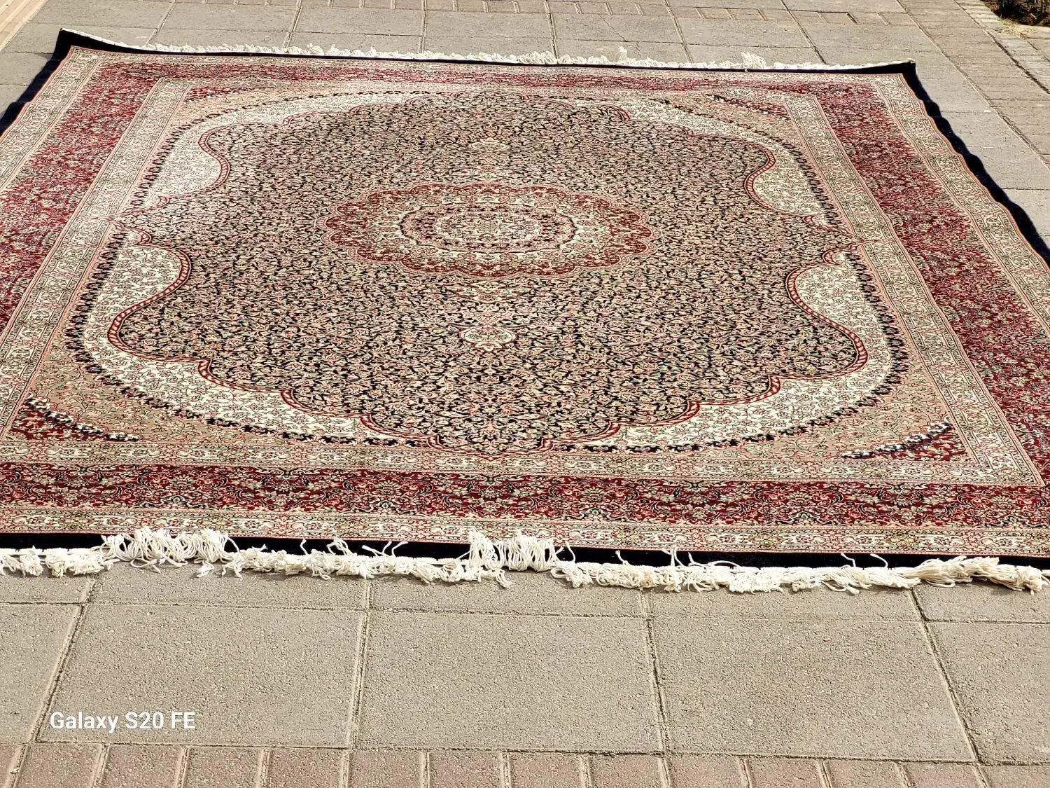 فرش ۹ متری ۷۰۰ کارکرده|فرش|گلبهار, شهر جدید گلبهار|دیوار