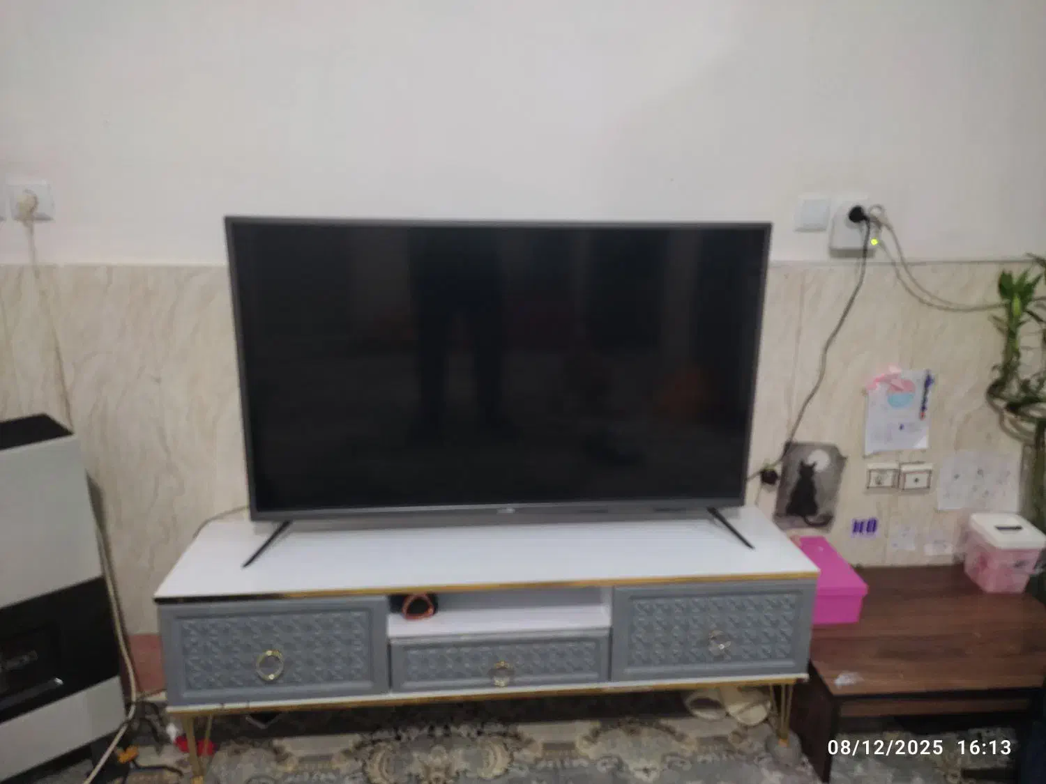 میز تلویزیون|میز تلویزیون|قم, قلعه کامکار|دیوار