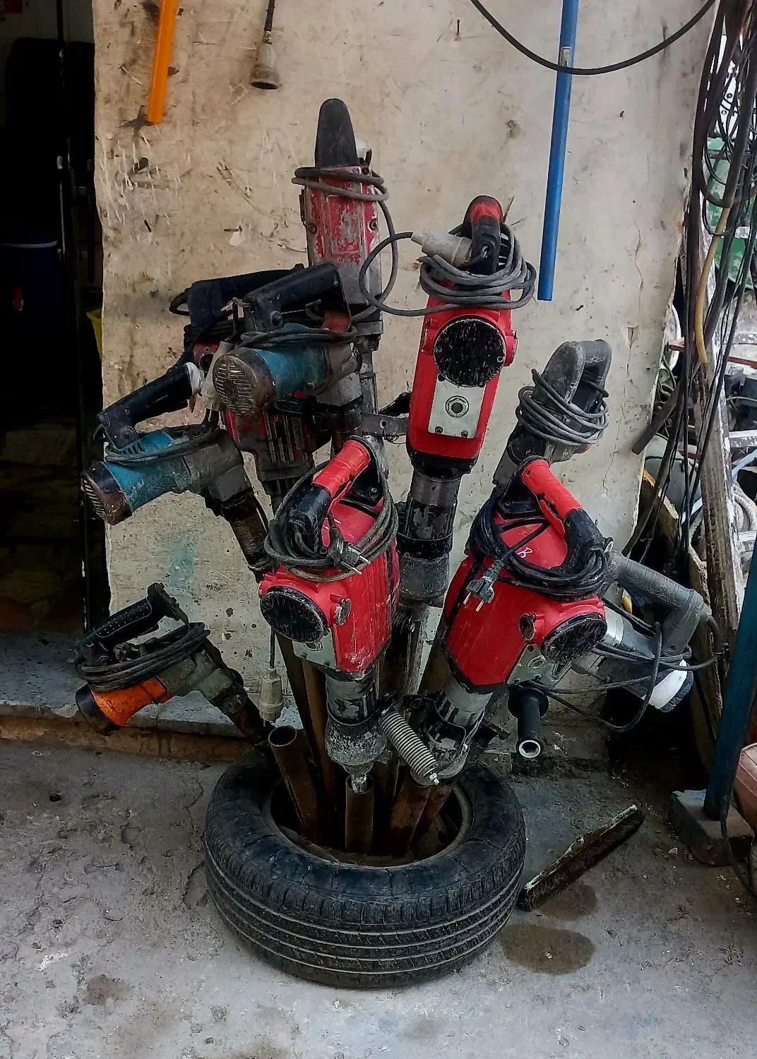 اجاره موتوربرق هیلتی بالابر وتخته وبشکه وغیره|خدمات پیشه و مهارت|ملارد, |دیوار