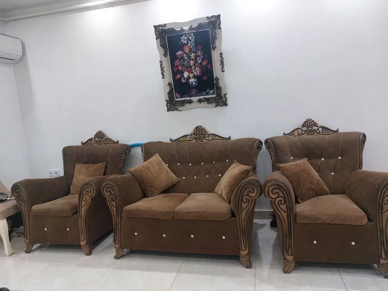 مبل۷نفره تمیز با جلو مبلی|مبلمان خانگی و میز عسلی|رشت, دروازه لاکان|دیوار